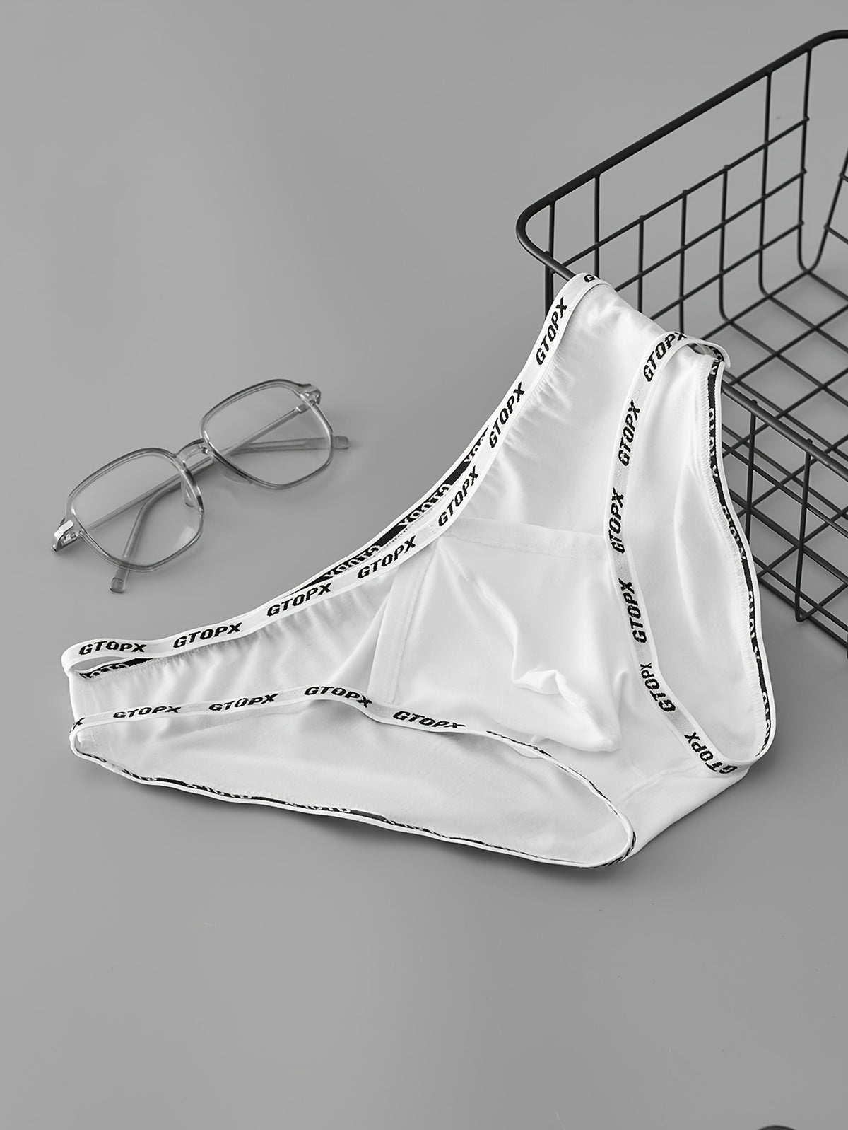 Men's sexy and comfortable hollowed-out low-rise briefs