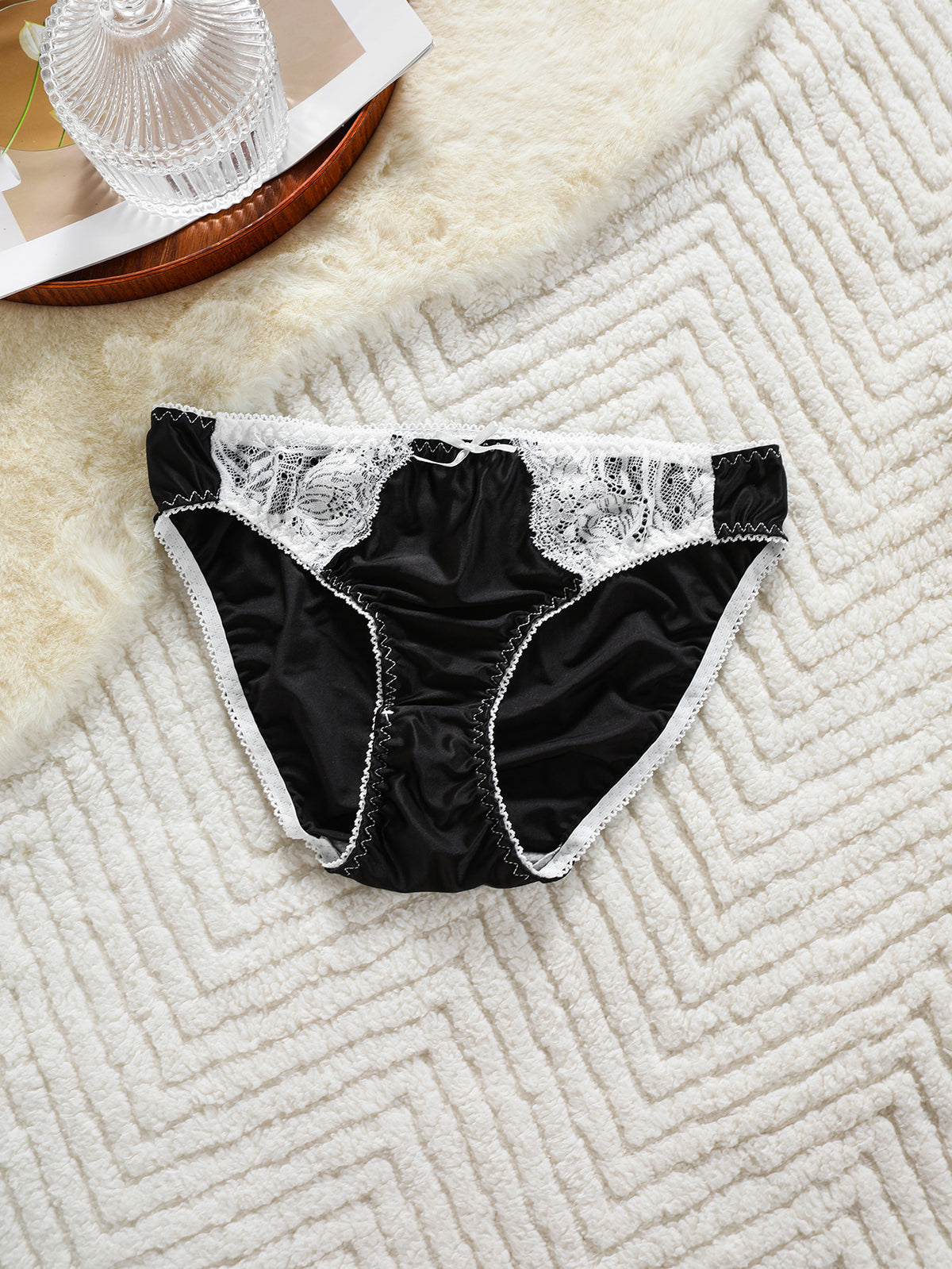 French-style glossy fabric men's underwear with comfortable elastic lace trim
