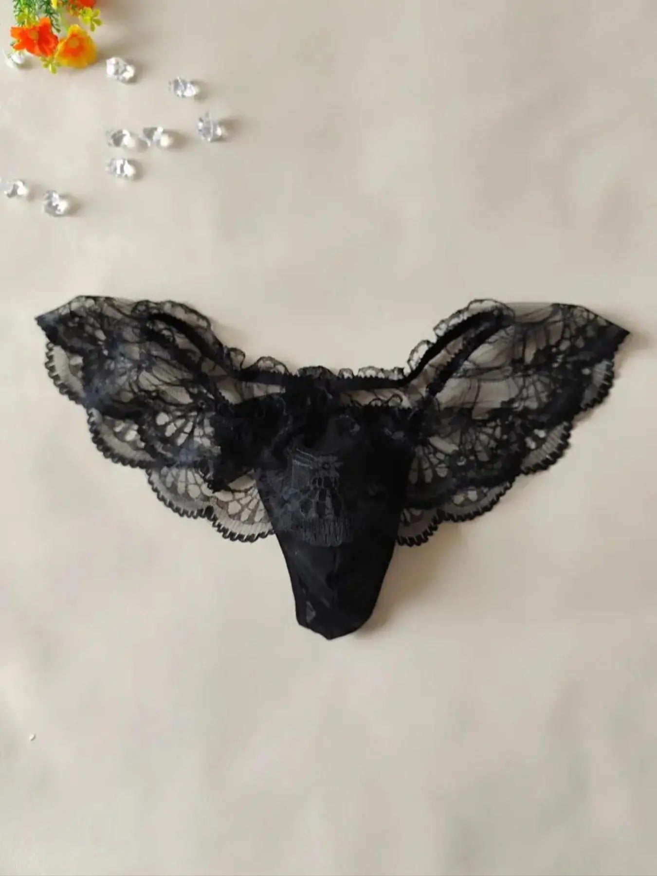 Men's sexy lace ruffled thong